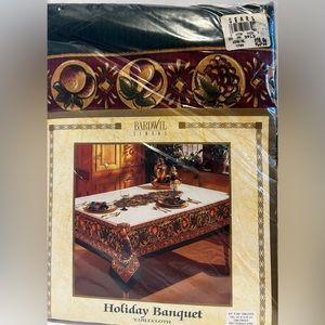 Bardwil Linens Holiday Banquet Tablecloth  63"x86" New